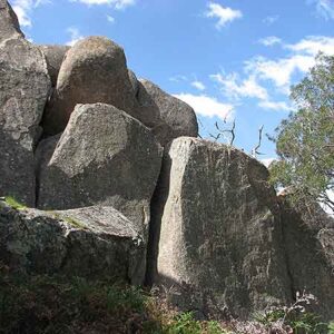 MelvilleCavesoutcrops