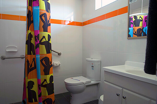 Artesian Motor Inn bathroom, Coonamble, NSW