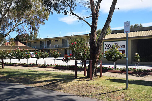 Outside the Big River Motel, Echuca, VIC