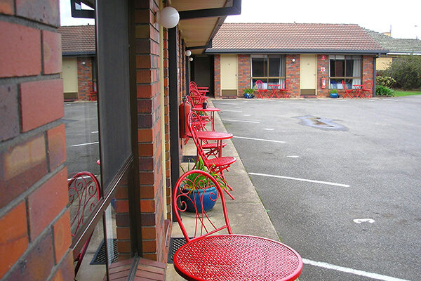 Parking at the Coorrabin Motor Inn, Stawell, VIC