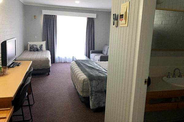 A room at the Country Roads Motor Inn, West Wyalong, NSW