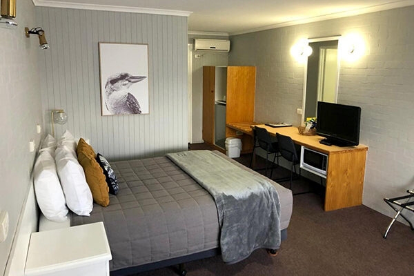 A room at the Country Roads Motor Inn, West Wyalong, NSW