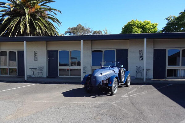 Parking at the Hacienda Motel, Geelong, VIC