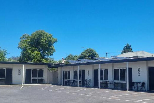 Parking at the Hacienda Motel, Geelong, VIC