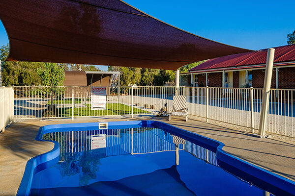Beautiful swimming pool near the BBQ facilities and outdoor dining at the Lydoun Motel, Chiltern, VIC