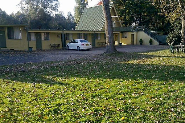 Gardens at the Millers Cottage Motel, Wangaratta, VIC