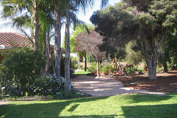 Beautiful gardens at the Orana Motor Inn, Irymple, VIC