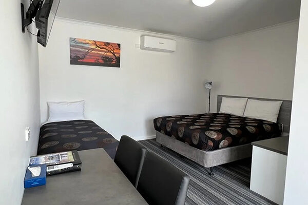 A room at the Paruna Motel, Swan Hill, VIC