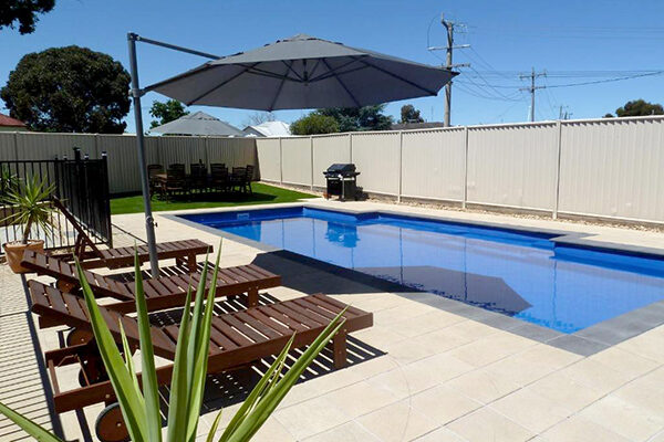 The pool at the Ploughmans Motor Inn, Horsham, VIC