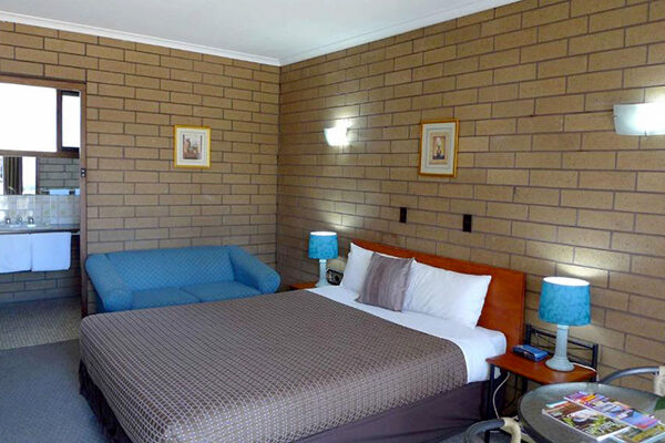 A room at the Rippleside Park Motor Inn, Geelong, VIC
