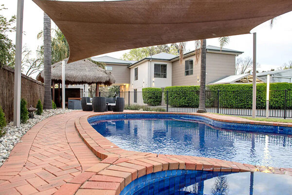 Lovely swimming pool at the Tea House Motor Inn and Apartments, Bendigo, VIC