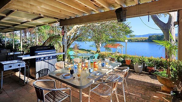 Al fresco dining options with this stunning view! The Tweed River Motel, Murwillumbah, NSW